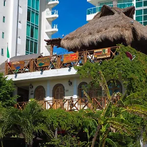 Natura 2*, Cancun Mexico